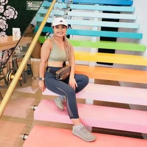 Meet your Posher, Abby